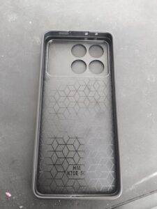 Zdjęcie z recenzji produktu Drewniane Etui (Orzech Amerykański) - Xiaomi POCO X6 Pro 5G