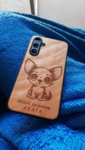 Zdjęcie z recenzji produktu Personalizowane Etui (Orzech) - Samsung Galaxy A54