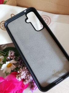 Zdjęcie z recenzji produktu Drewniane Etui (Krwiste Drzewo) - Samsung Galaxy S23 FE