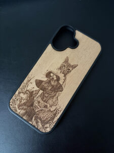 Zdjęcie z recenzji produktu Personalizowane Etui (Orzech) - iPhone 17
